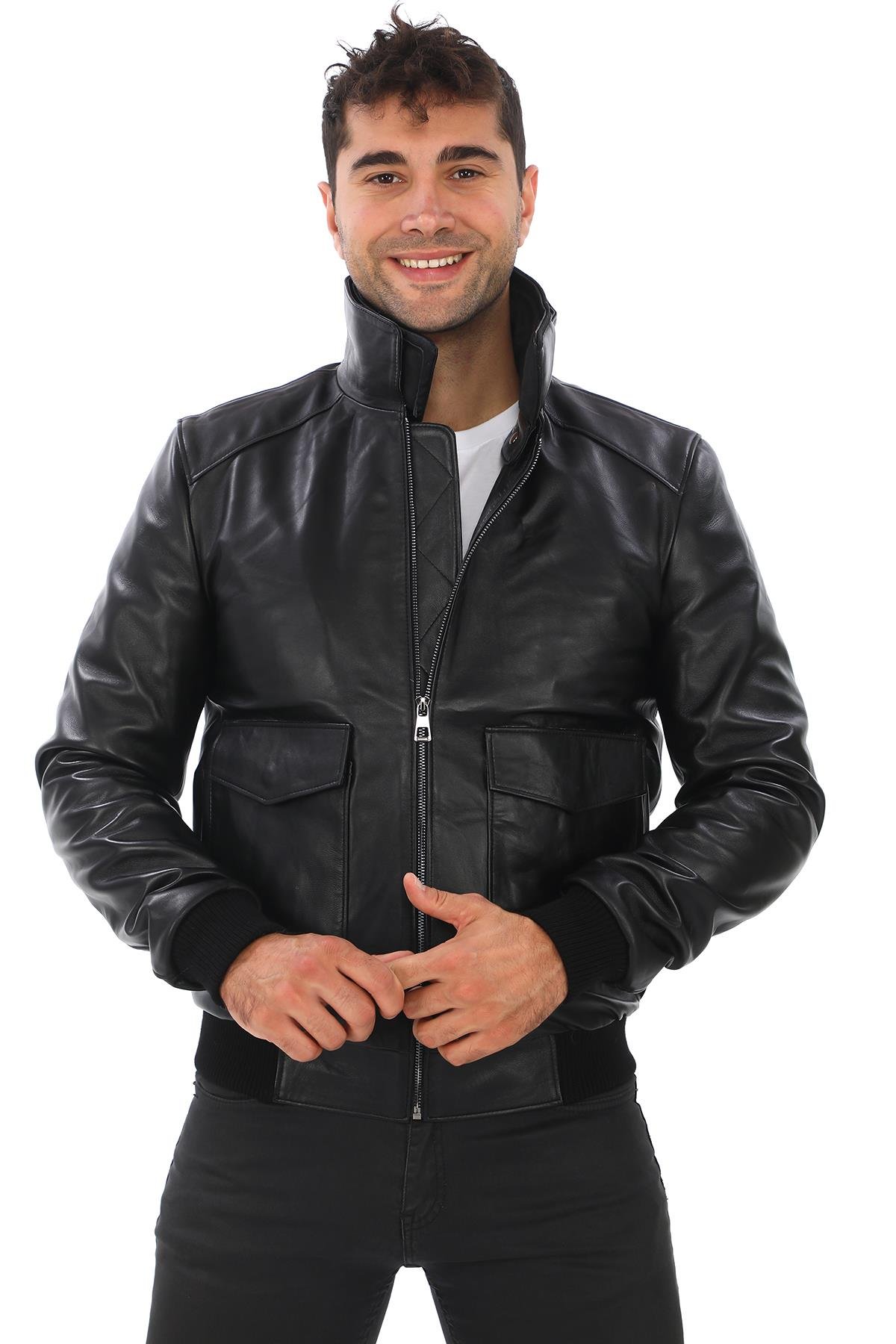 Siyah Renk Yakası Peluşlu Model Deri Mont 