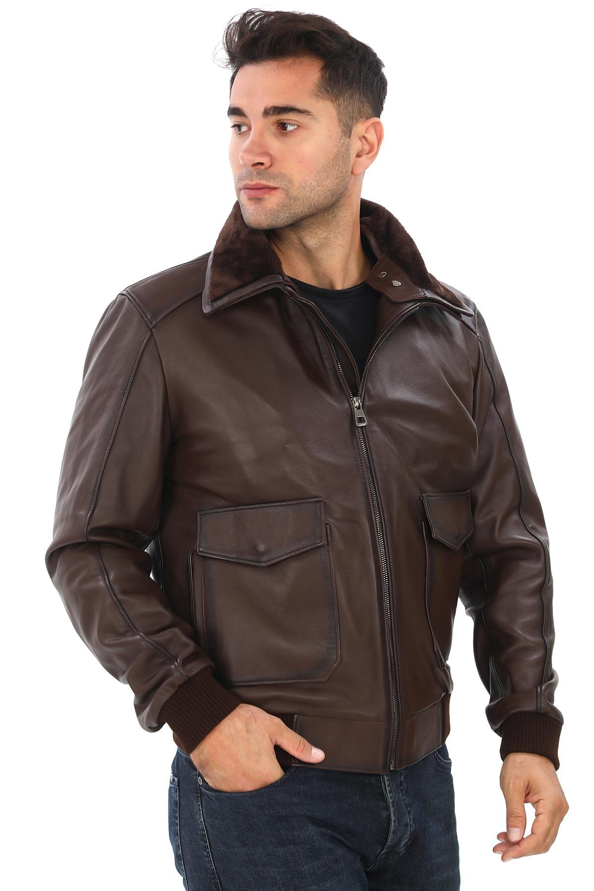 Siyah Renk Yakası Peluşlu Model Deri Mont 