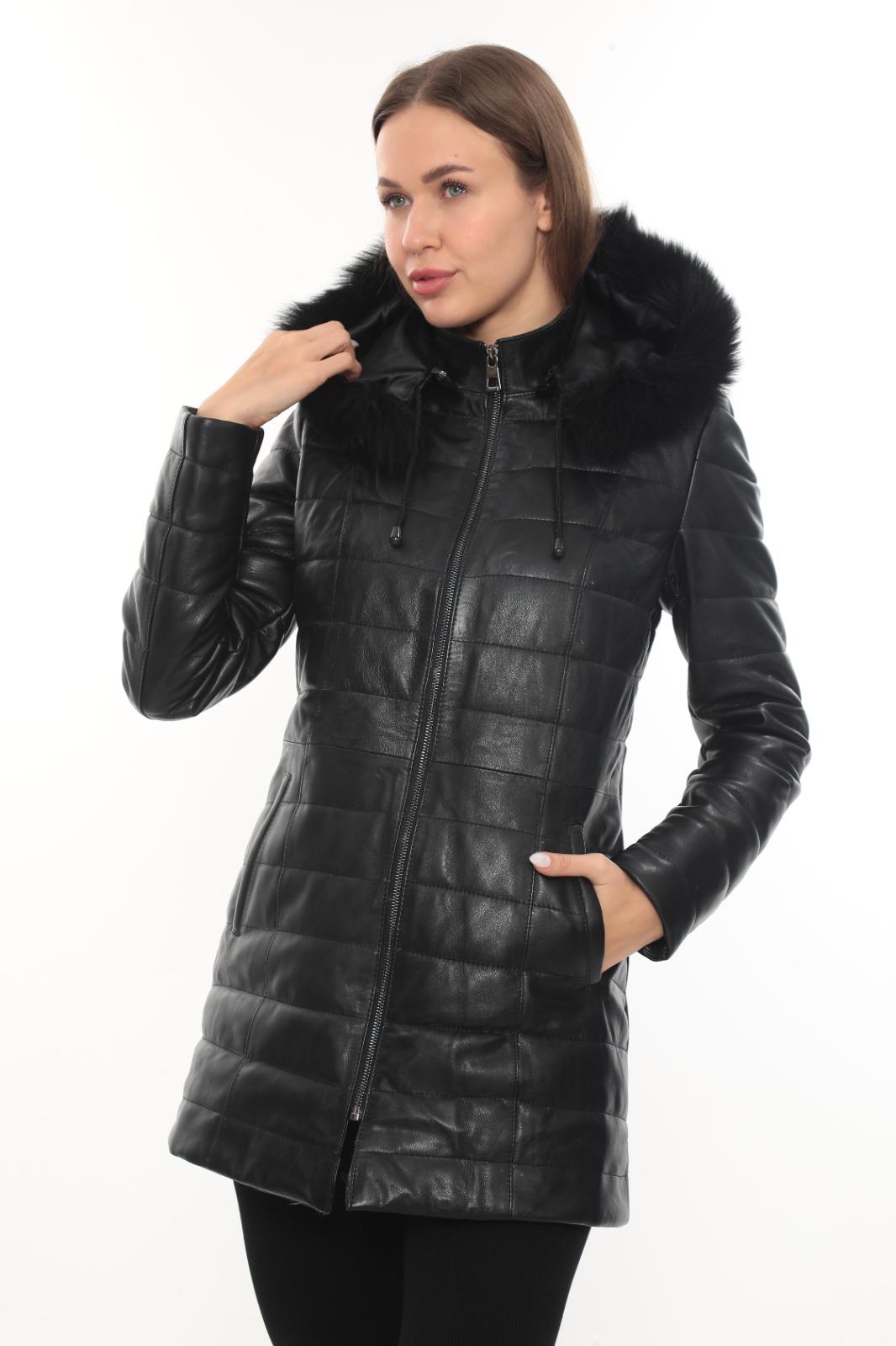 Tüylü Kapişonlu Uzun Model Şişme Kadın Mont 