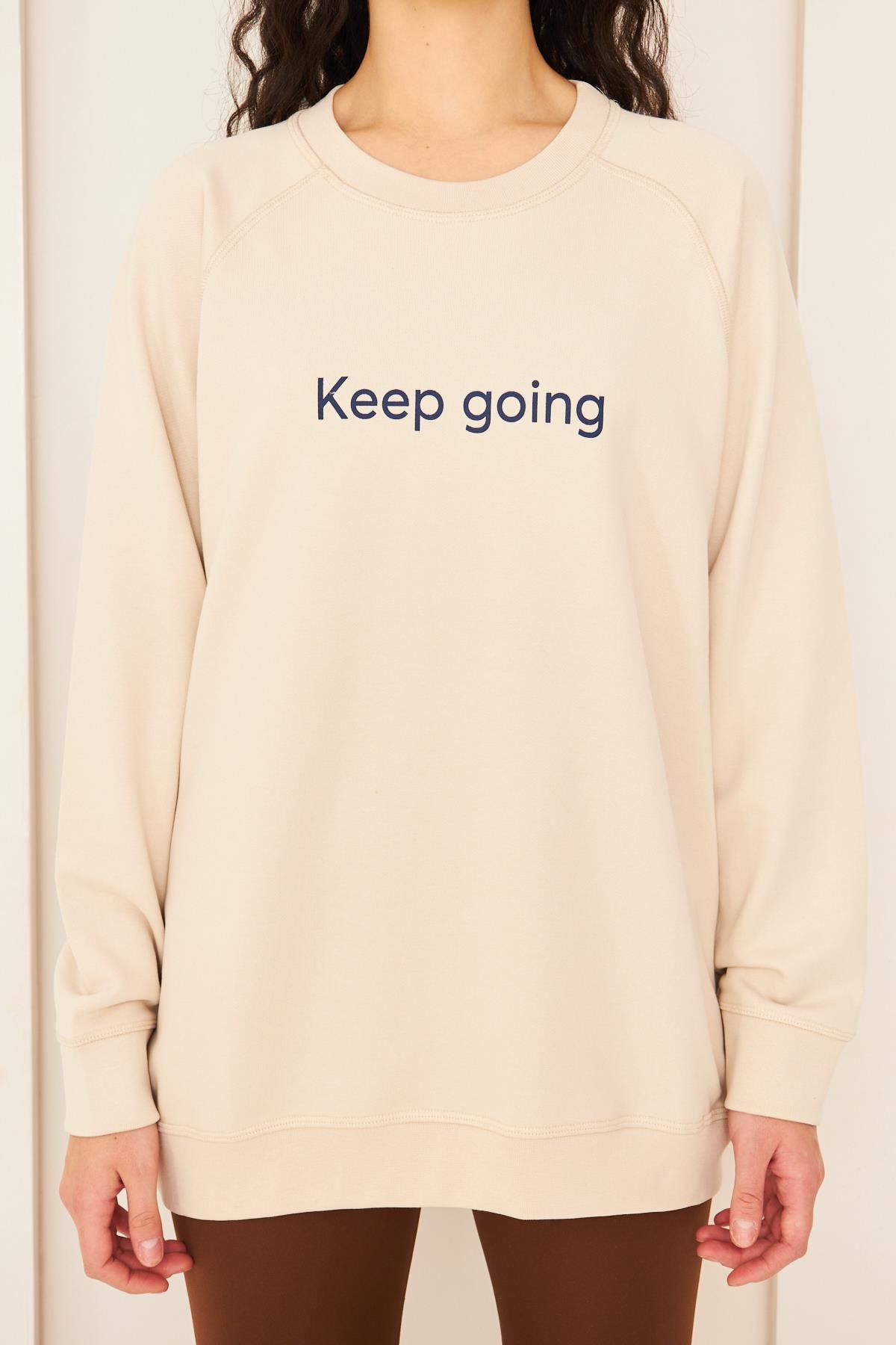 Camenta Bej Keep Going Baskılı Oversize Kadın Sweatshirt