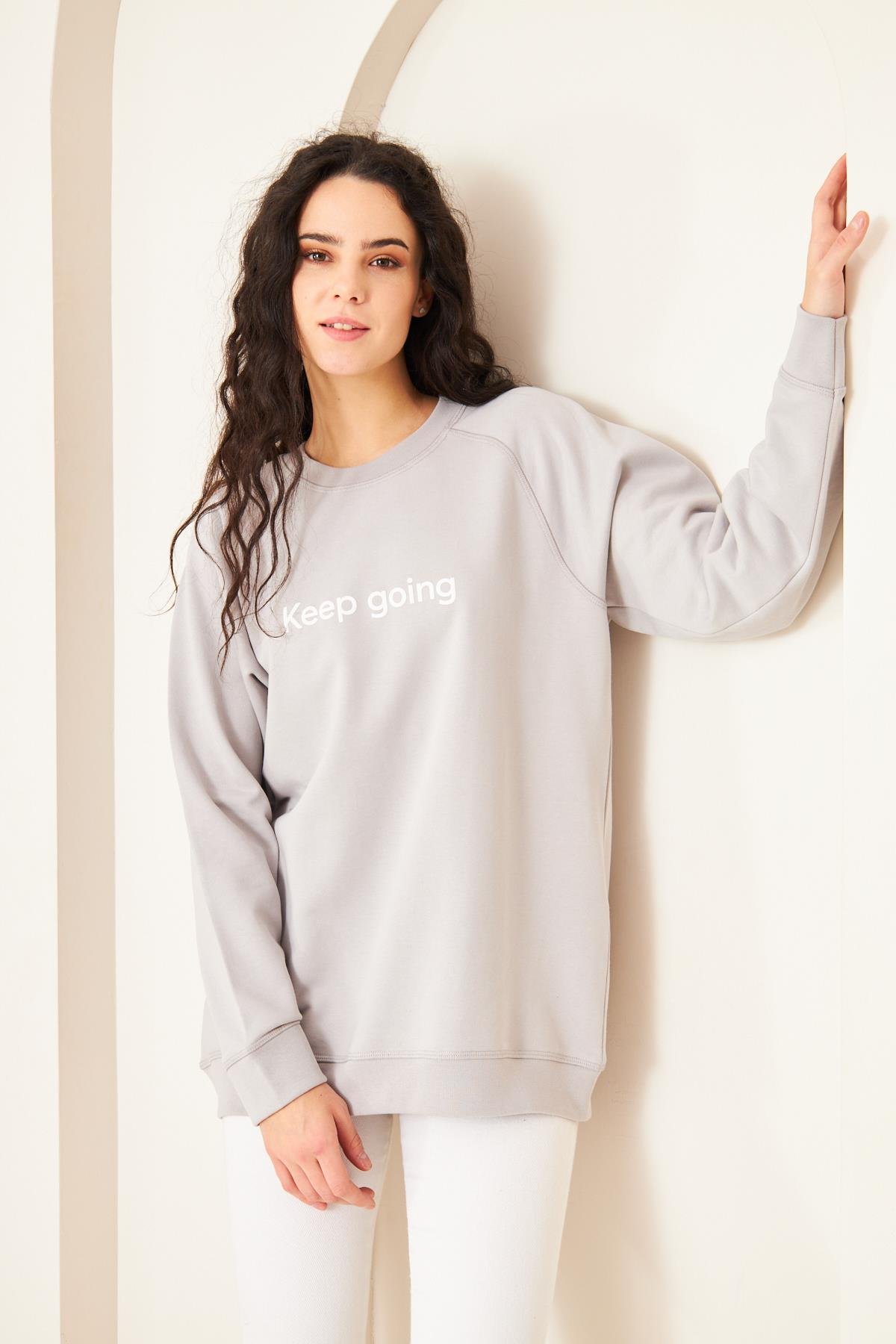 Camenta Gri Keep Going Baskılı Oversize Kadın Sweatshirt