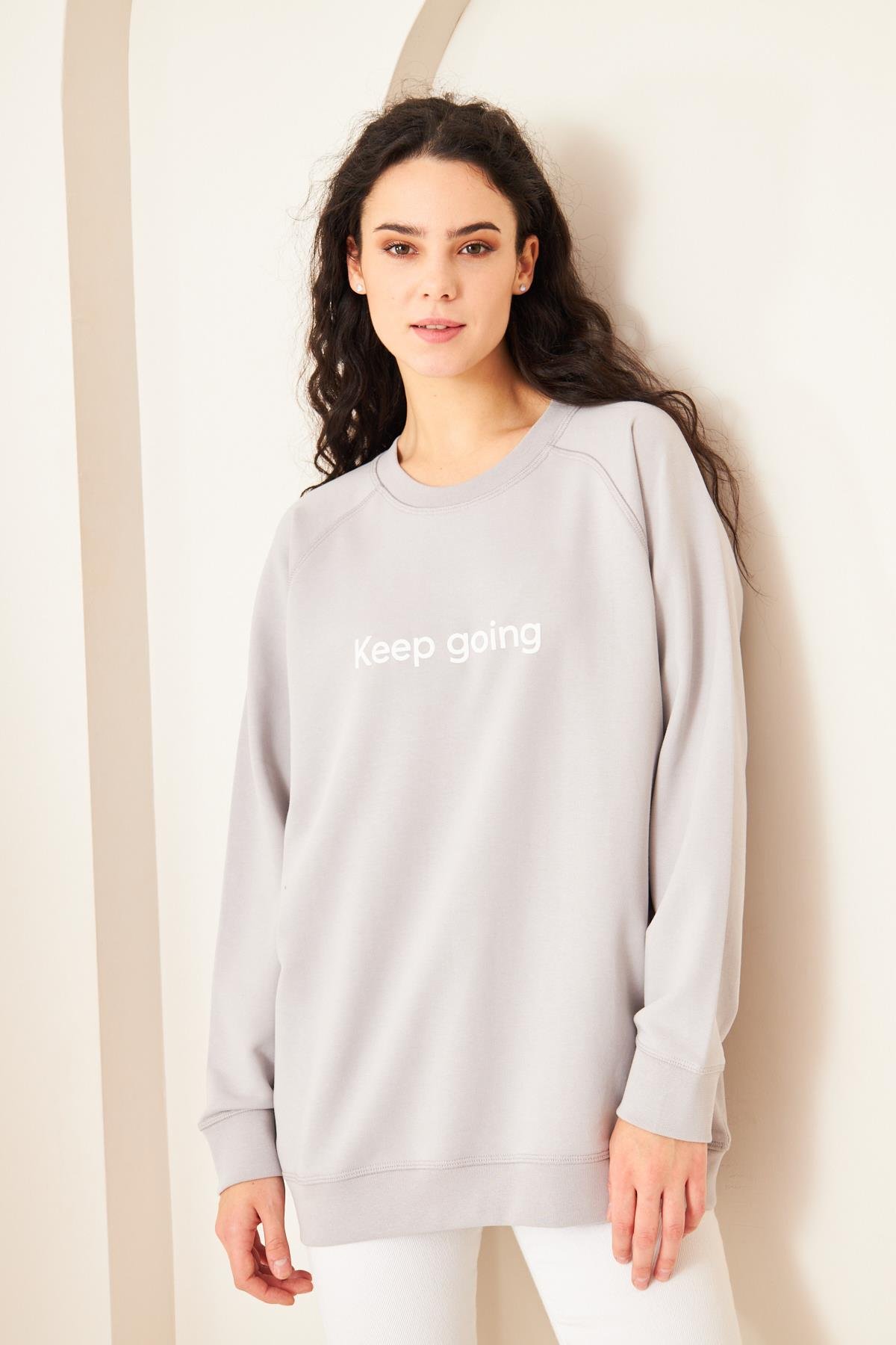 Camenta Gri Keep Going Baskılı Oversize Kadın Sweatshirt