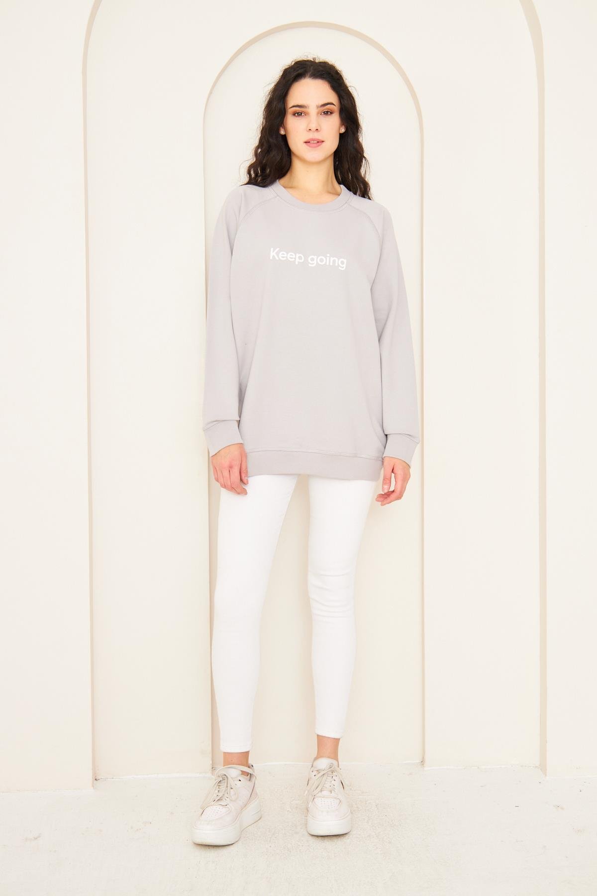 Camenta Gri Keep Going Baskılı Oversize Kadın Sweatshirt