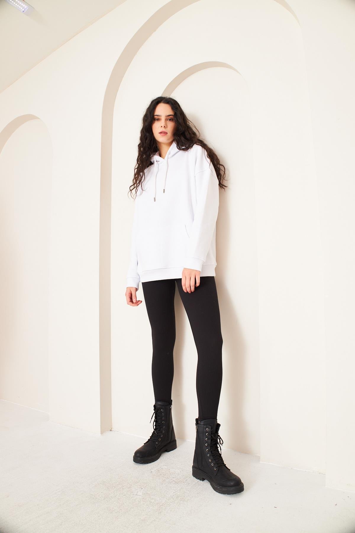 Camenta Kadın Beyaz Kanguru Cepli Kapüşonlu Oversize Sweatshirt