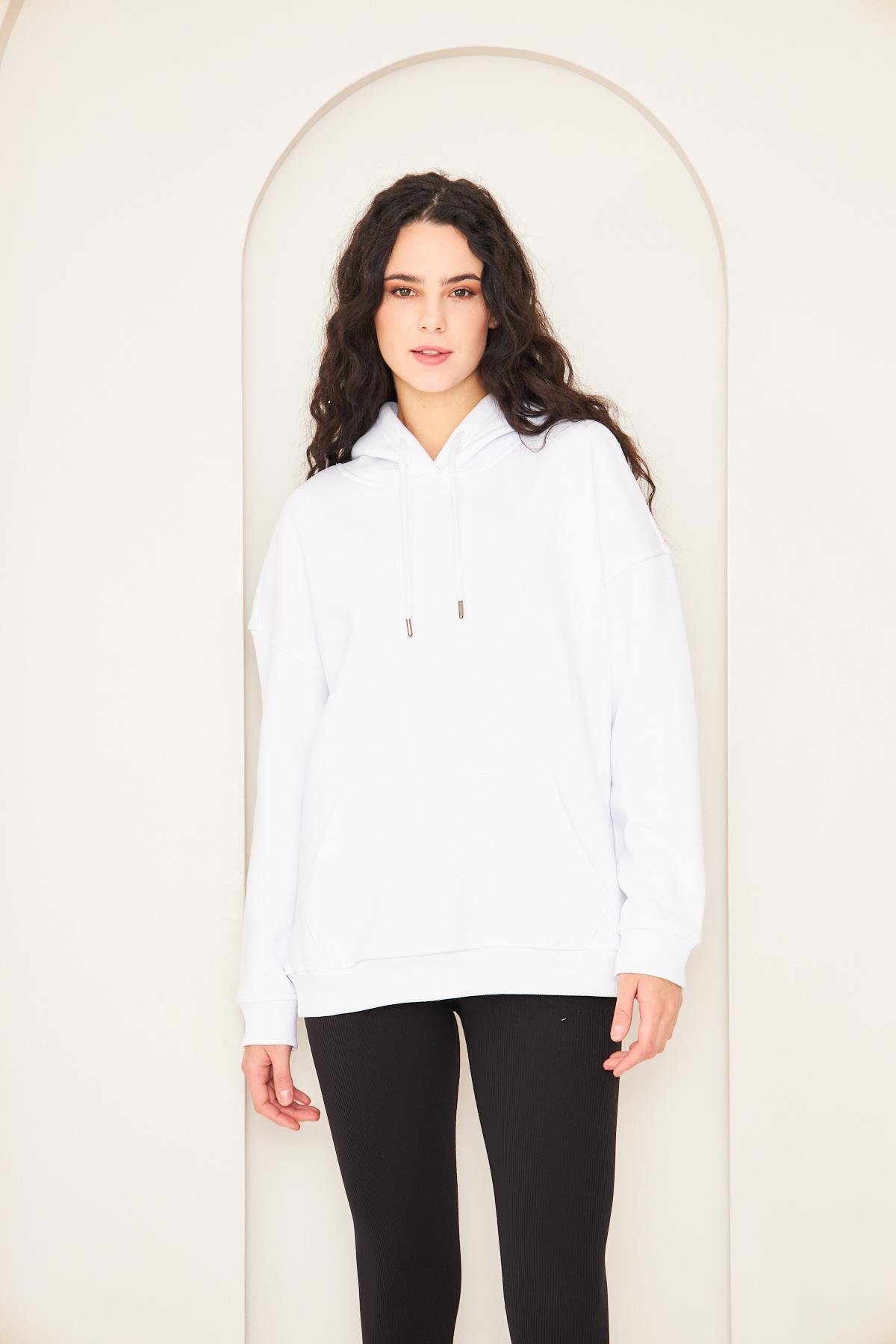 Camenta Kadın  Kanguru Beyaz Cepli Kapüşonlu Oversize Sweatshirt