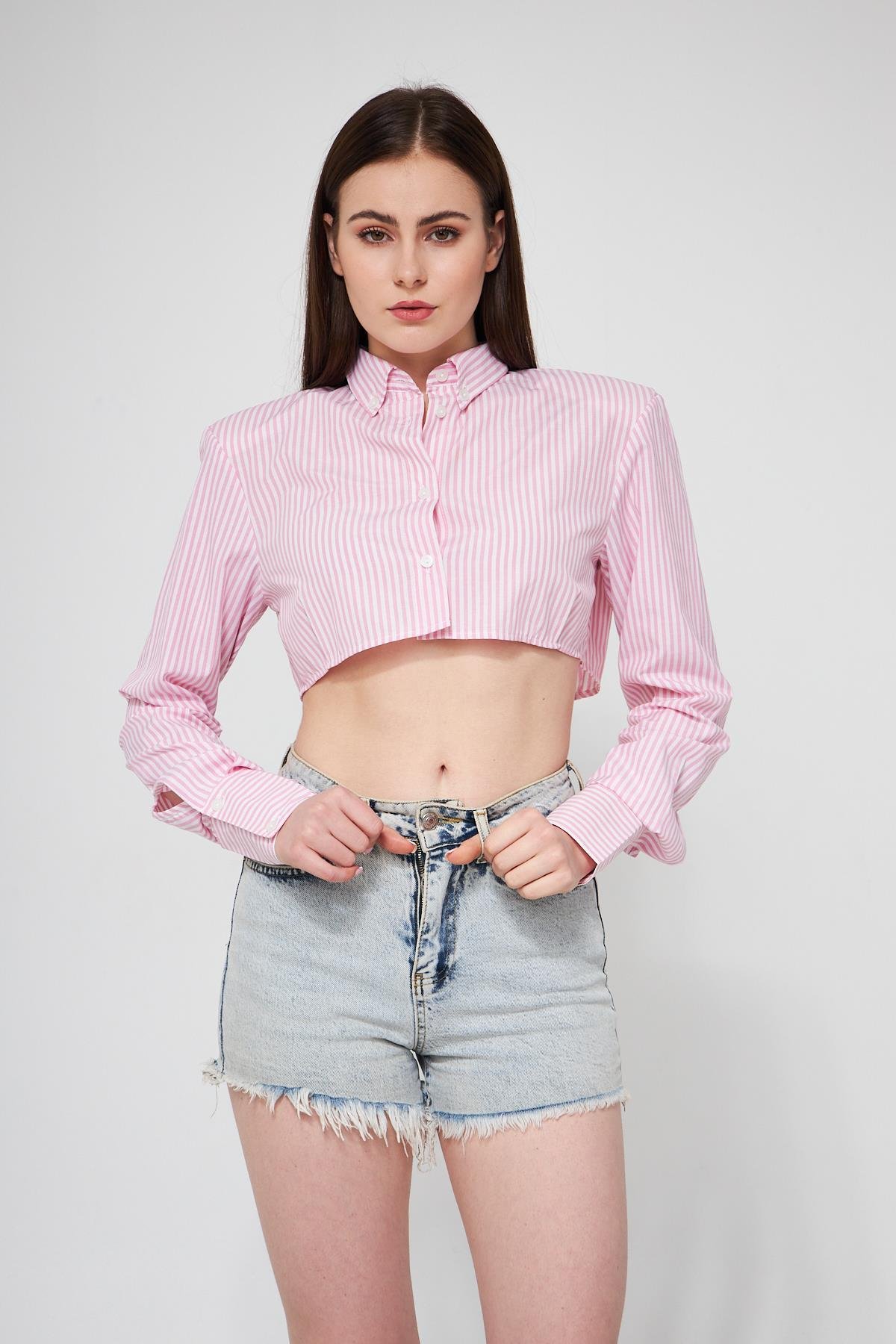 Camenta Kadın Pembe Çizgili Vatkalı Crop Gömlek