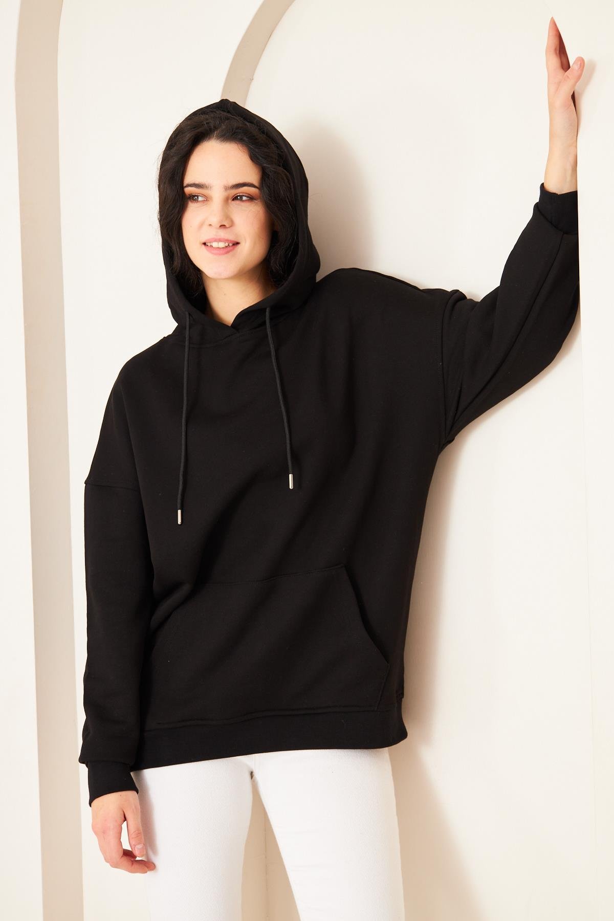 Camenta Siyah 3 İplik Şardonlu Sırt Baskılı Kanguru Cepli Oversize Kadın Sweatshirt
