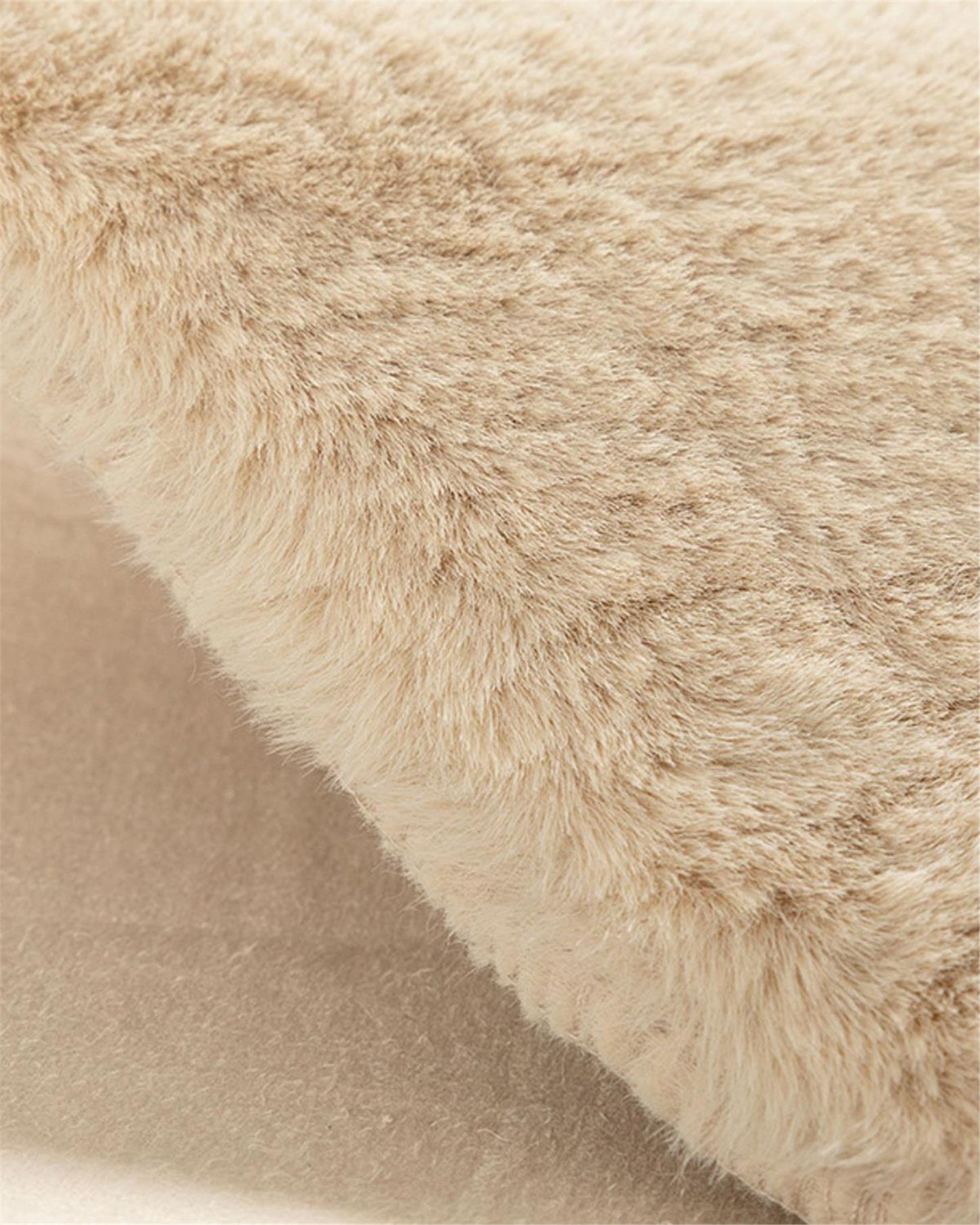 10032959024English Home Soft Touch Post 120x180 cm Bej