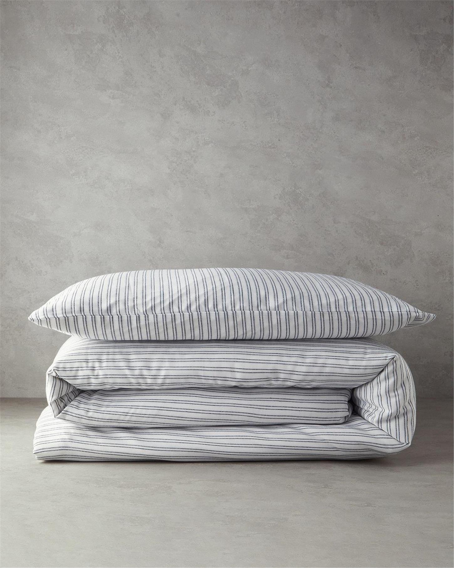 10039459001English Home Stitch Line Nevresim Takımı 160x220 cm Lacivert