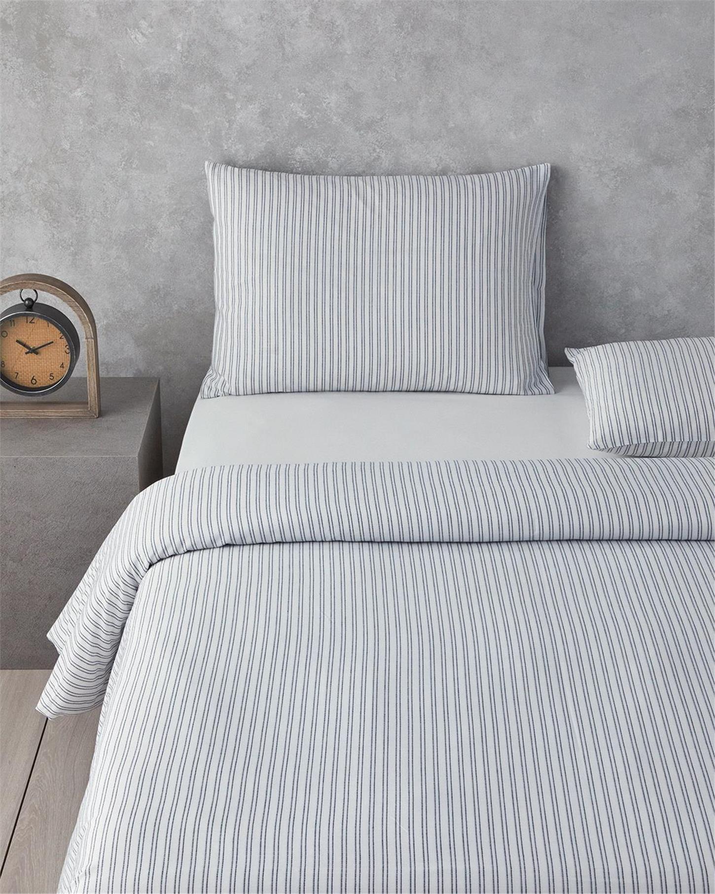 10039459001English Home Stitch Line Nevresim Takımı 160x220 cm Lacivert