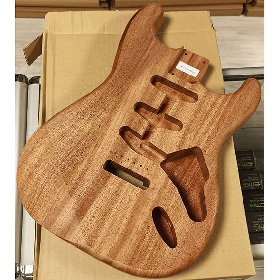 Hosco Japan BD03ST 3 Parça SSS Strat Gövde Afrika Maunu