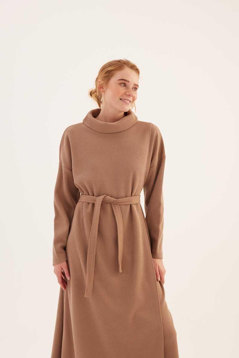 Kemerli Önü Çift Katlı Elbise Camel