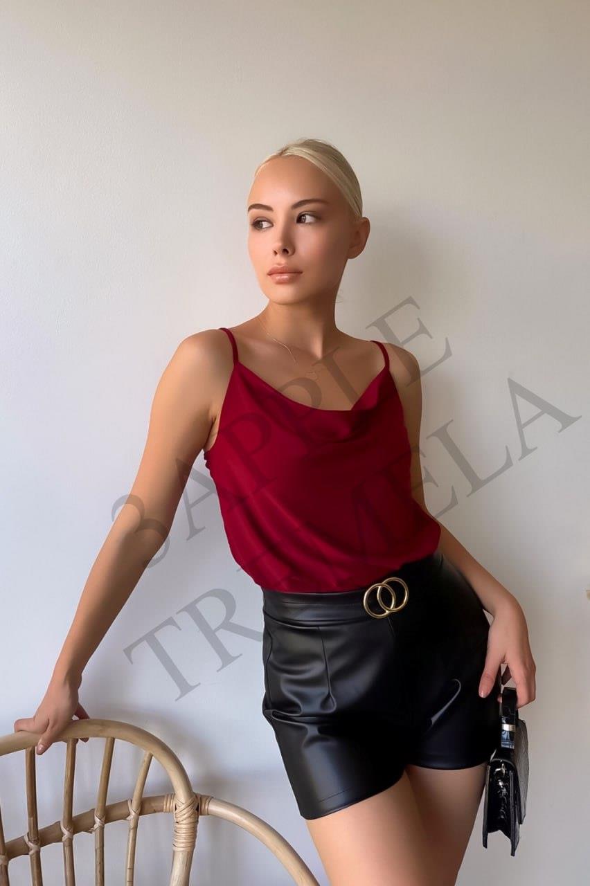 Degaje Yaka Askılı Sandy Bluz
