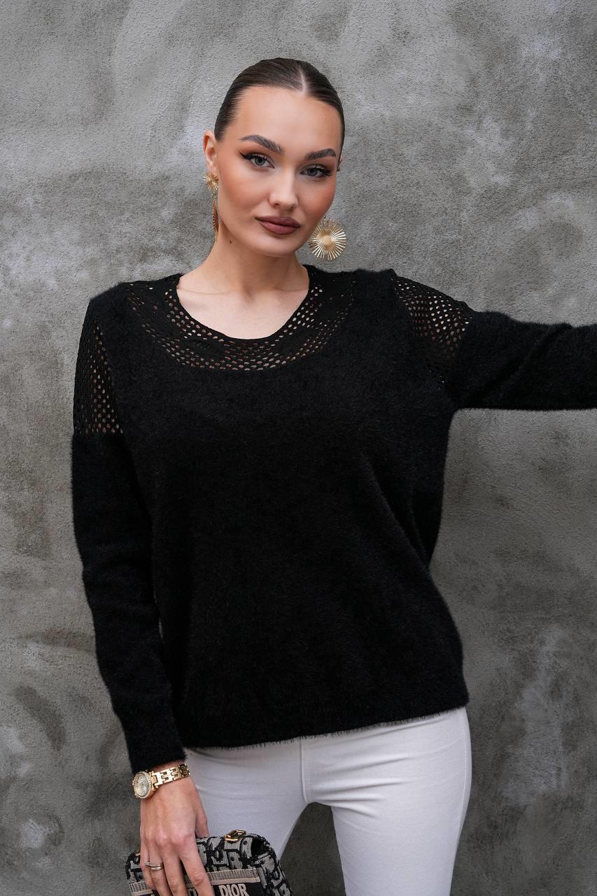 Kadın Ajur Detaylı Yumoş Sakallı Triko Bluz – Esnek Yapı, Güçlü Stil