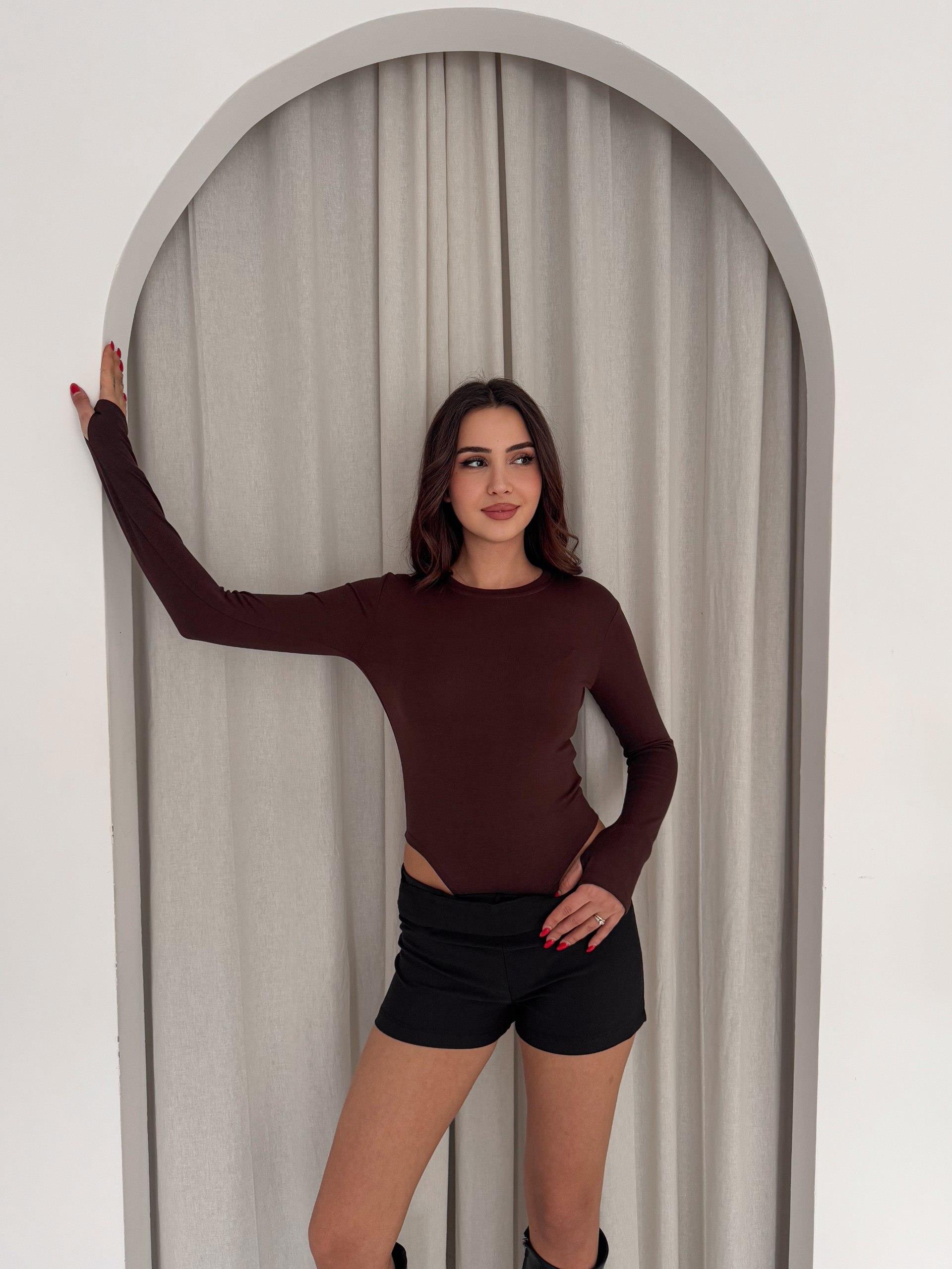 Kadın Bisiklet Yaka Uzun Kollu Parmak Geçme Detaylı Altı Çıtçıtlı Full Likralı Buzzy Body 