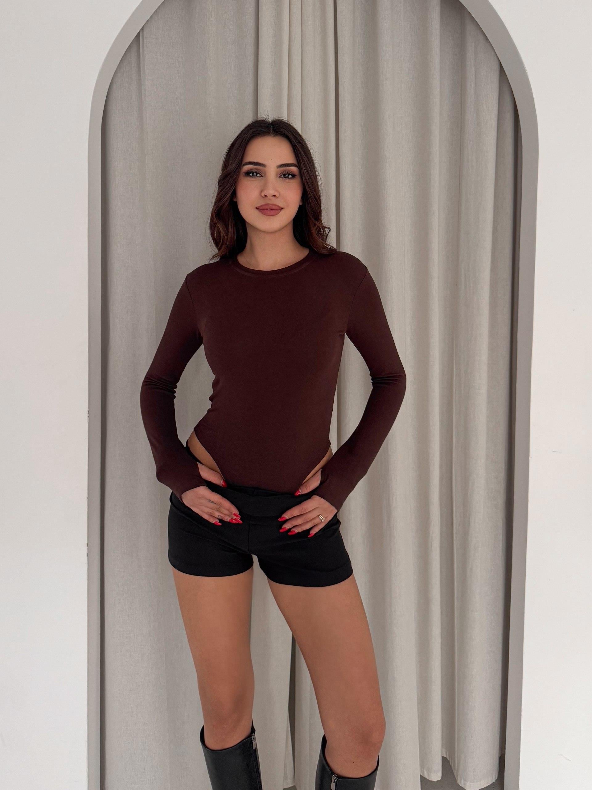 Kadın Bisiklet Yaka Uzun Kollu Parmak Geçme Detaylı Altı Çıtçıtlı Full Likralı Buzzy Body 
