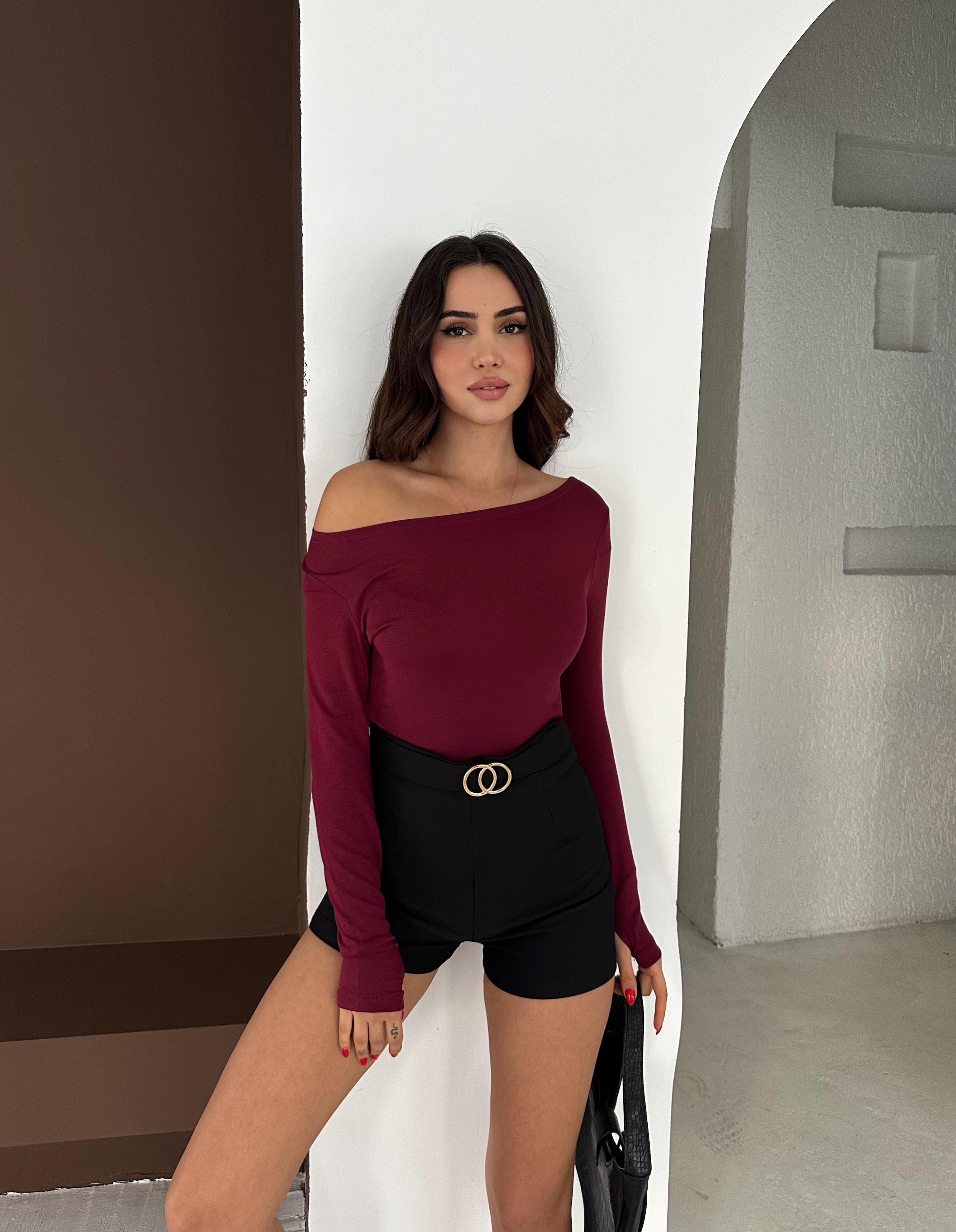 Kadın Kayık Yaka Parmak Geçmeli Uzun Kollu Full Likralı Pamuk Viskon Buzzy Body Tişort