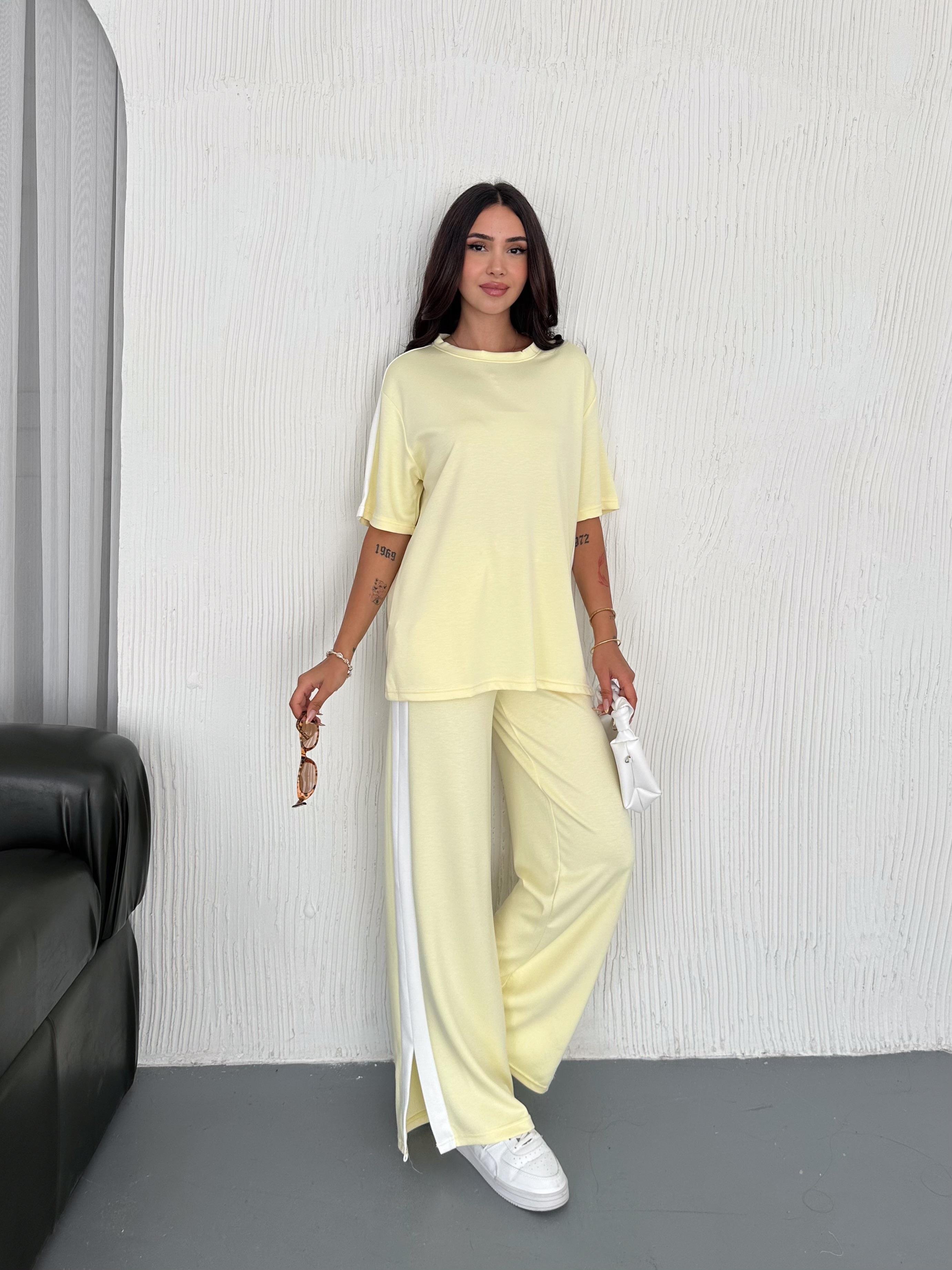 Modal Şeritli Yırtmaç Detaylı Pantolon Tişort Takım