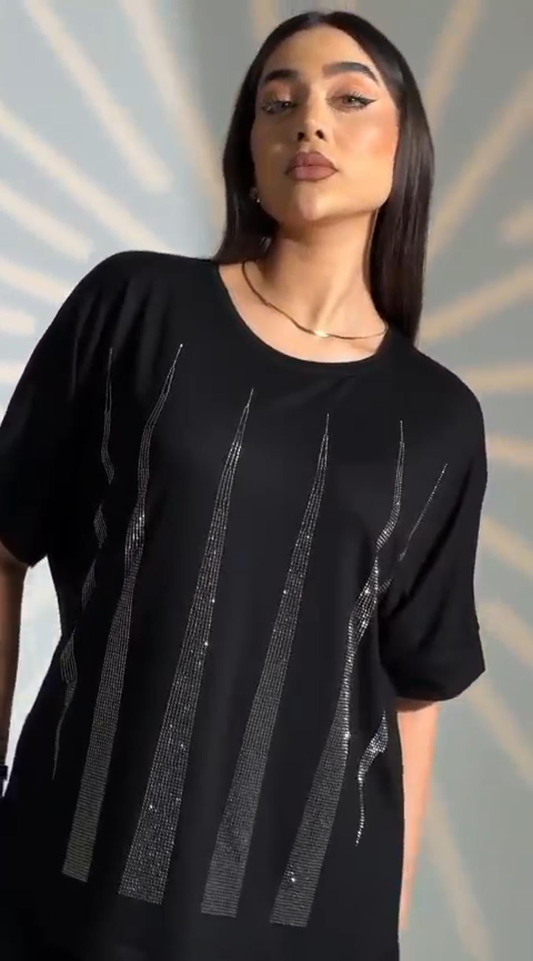 :Oversize Piramit Taş Detaylı  Bluz