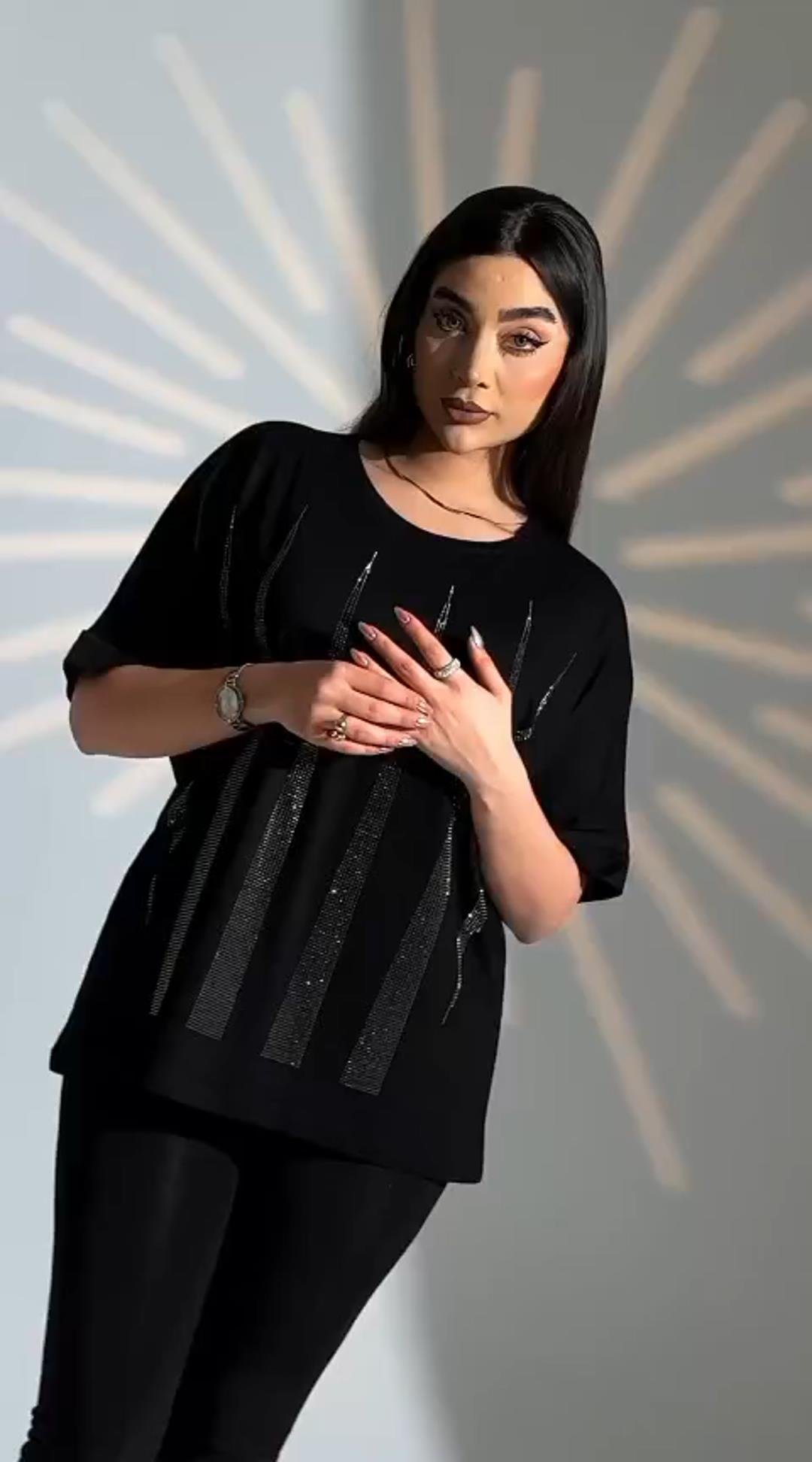 :Oversize Piramit Taş Detaylı  Bluz