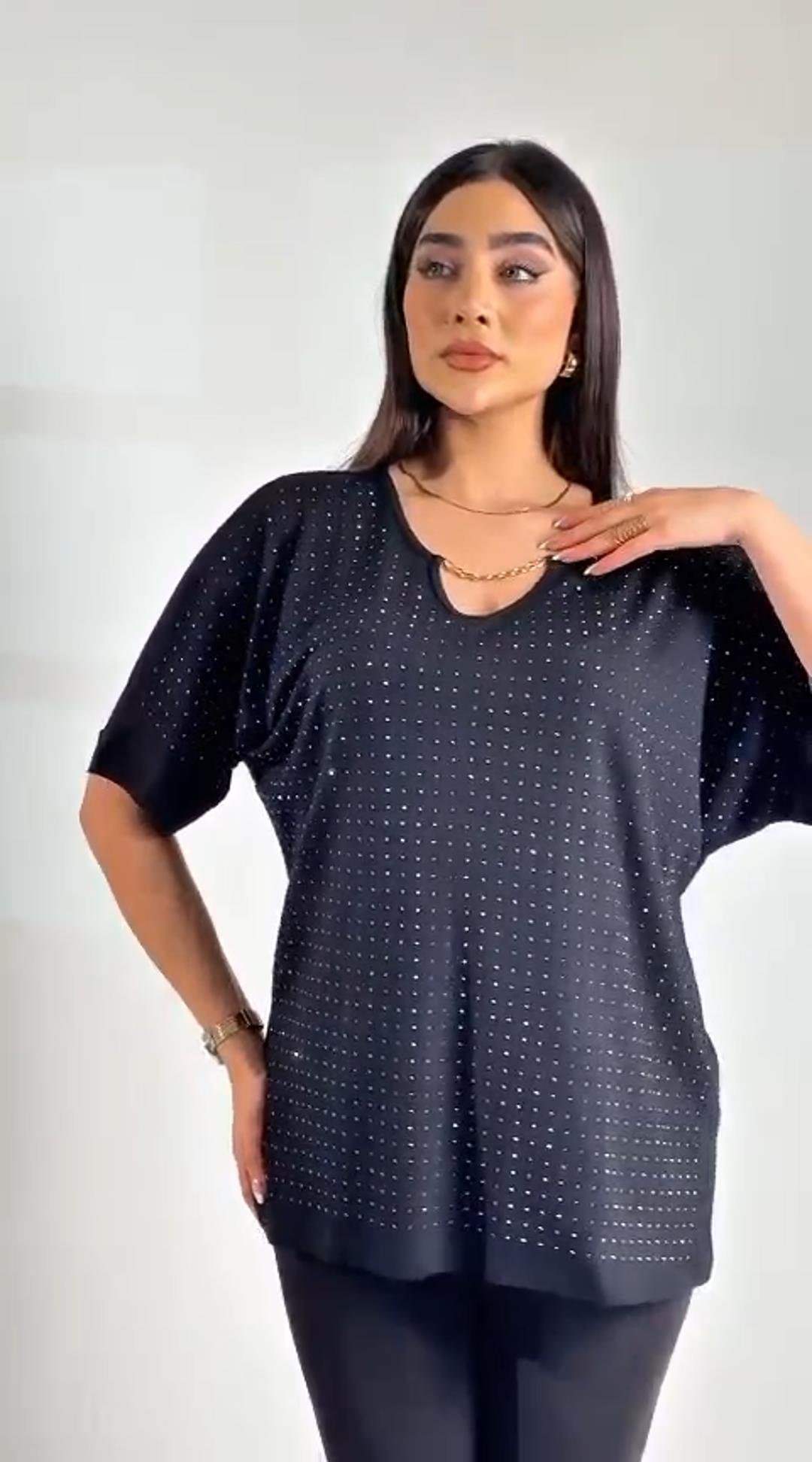Zincir Detaylı Taşlı Viskon Bluz