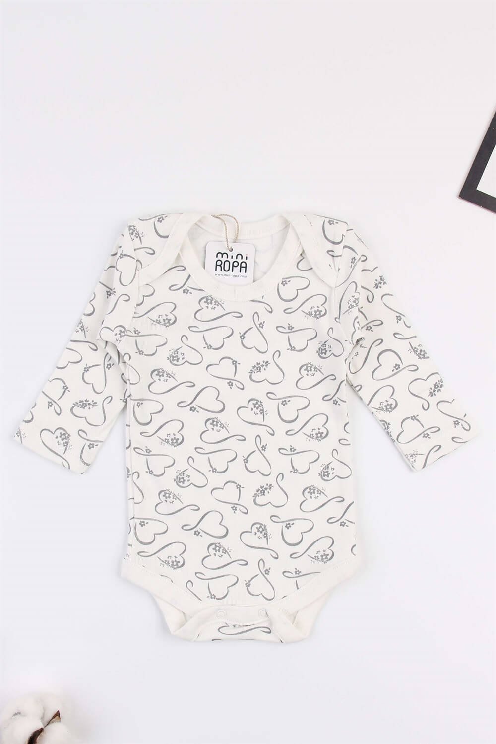 Kalp Baskılı Ekru Bebek Body