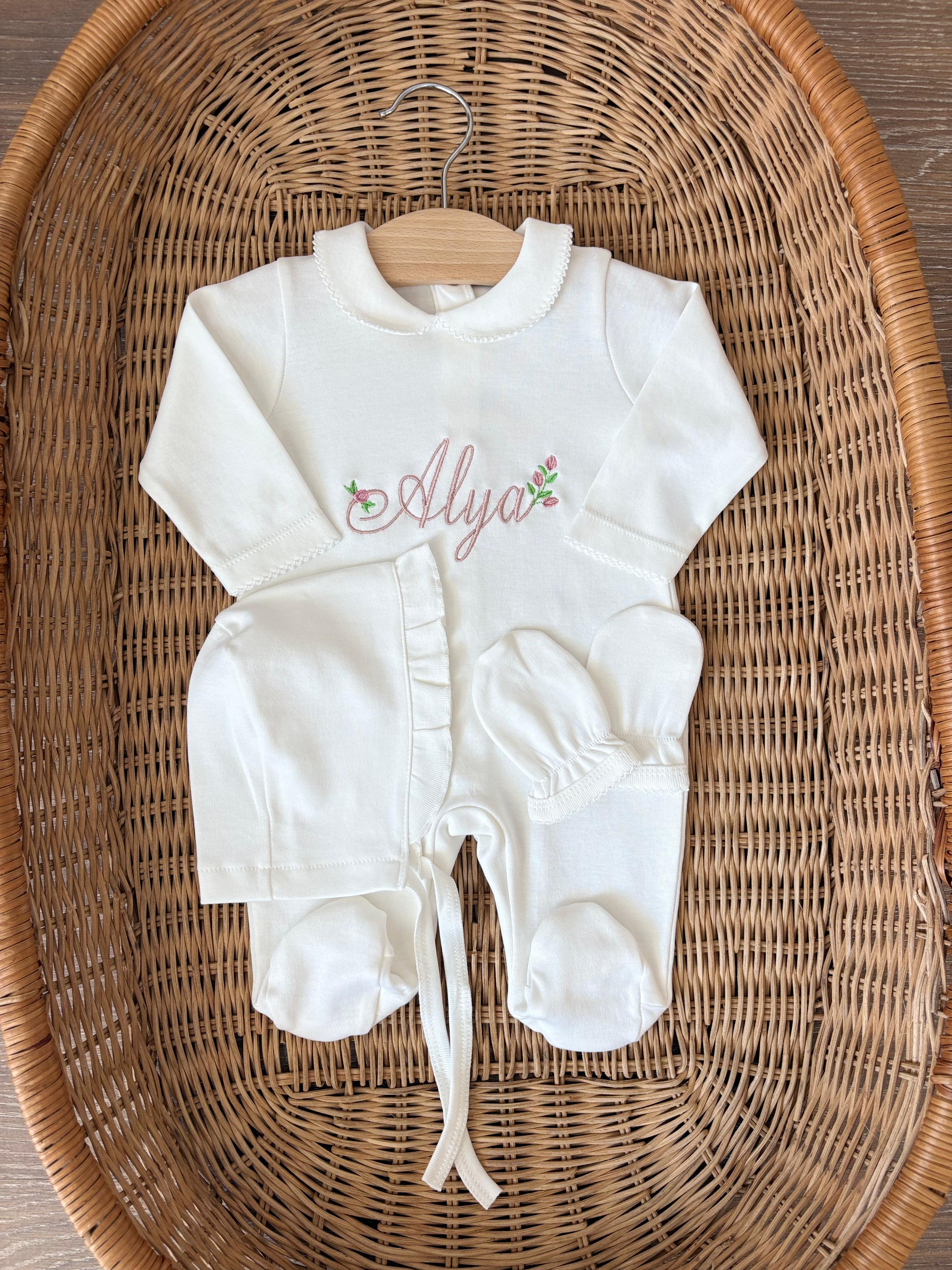 Kız Bebe İsim Nakışlı Bebek Tulum Seti