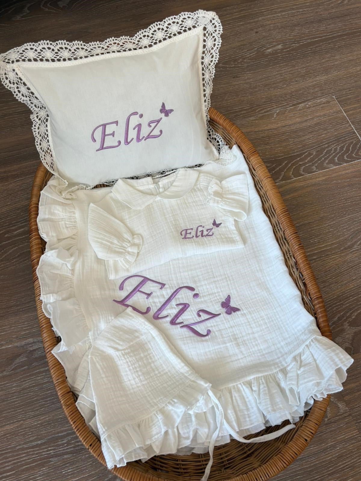 Nakışlı İsme Özel Müslin Bebek Yenidoğan Seti
