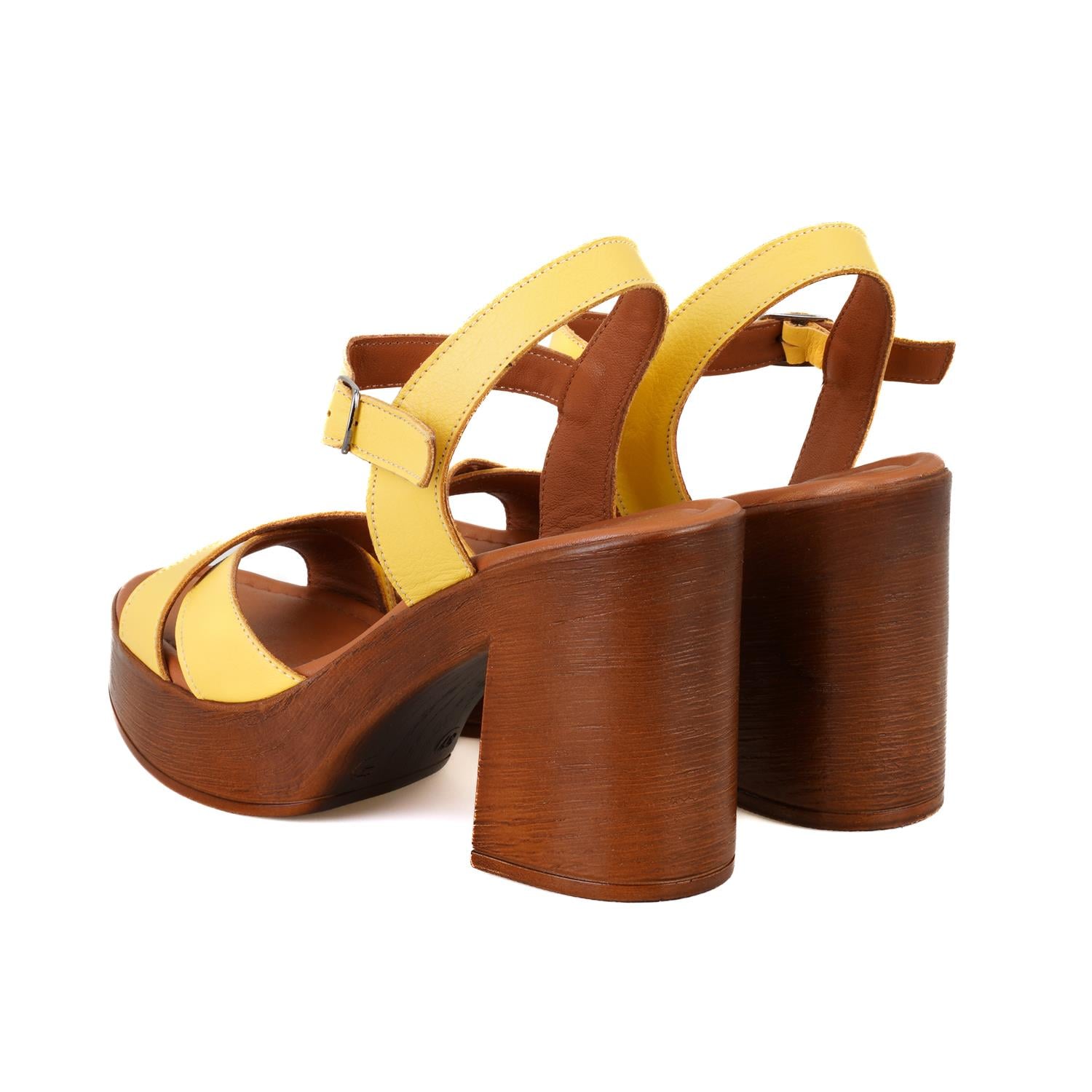 Desa Beyaz Desa Deri Kadın Platform Topuklu Sandalet