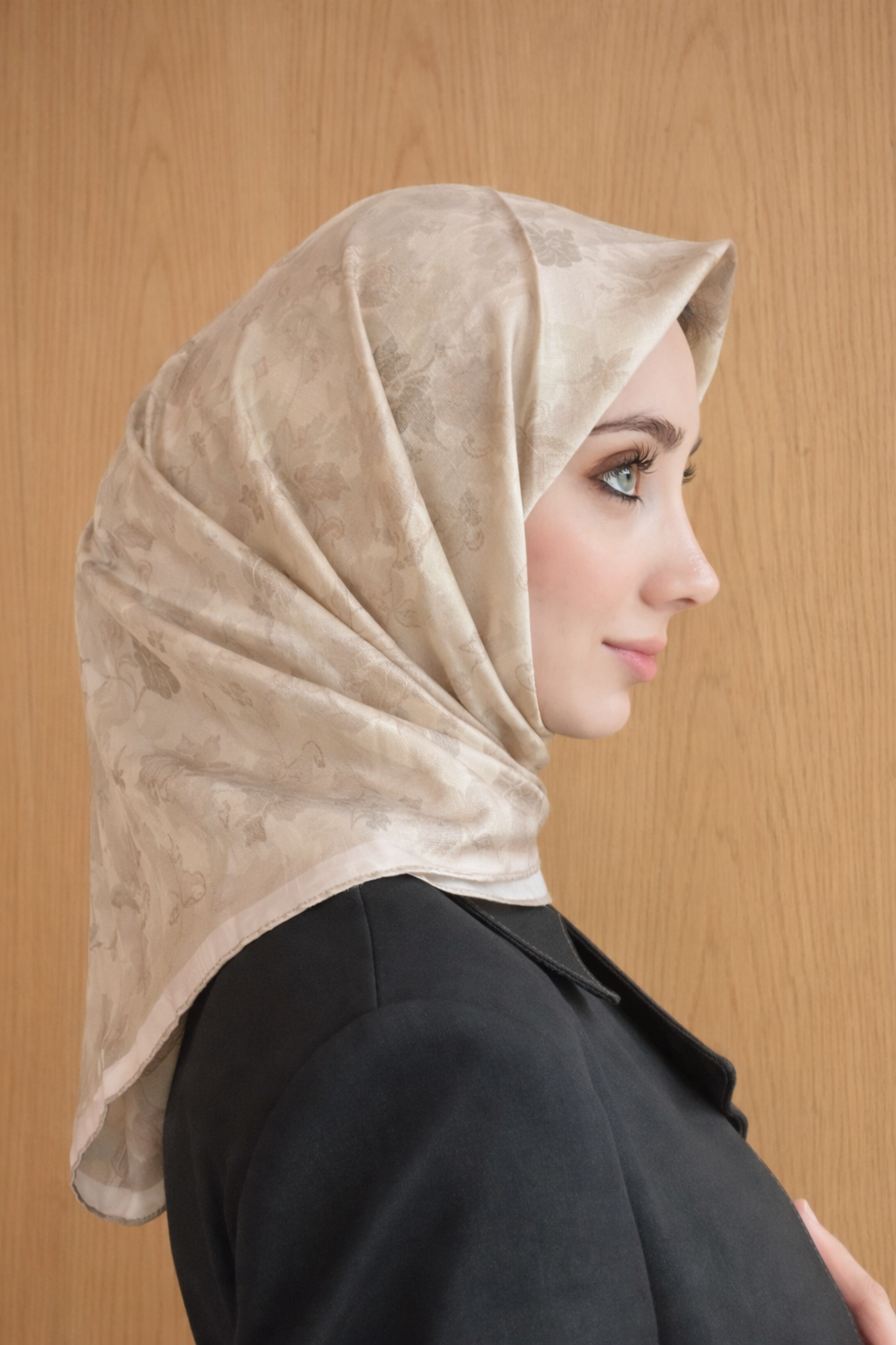 Aker Jakarlı Sura İpek Eşarp 7208403 - 331 SYR52632 Krem Simli Desen