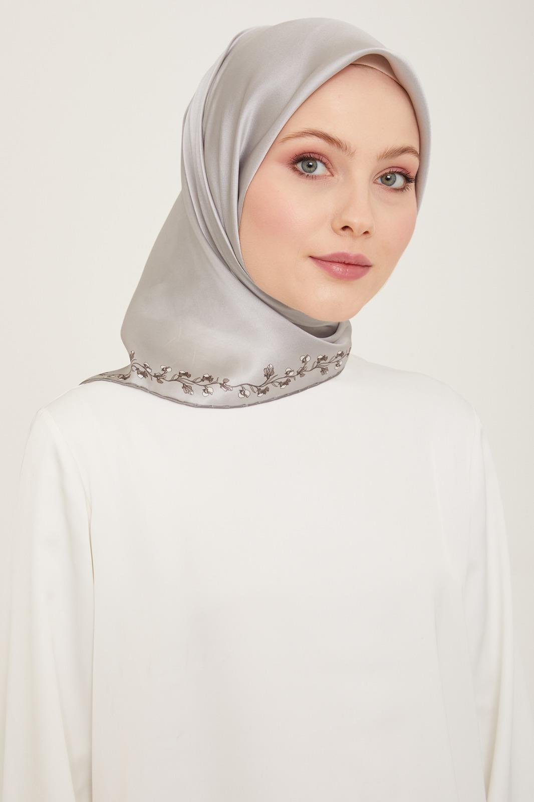 Armine Gümüş Düz Renk Tivil İpek Eşarp 9168-35