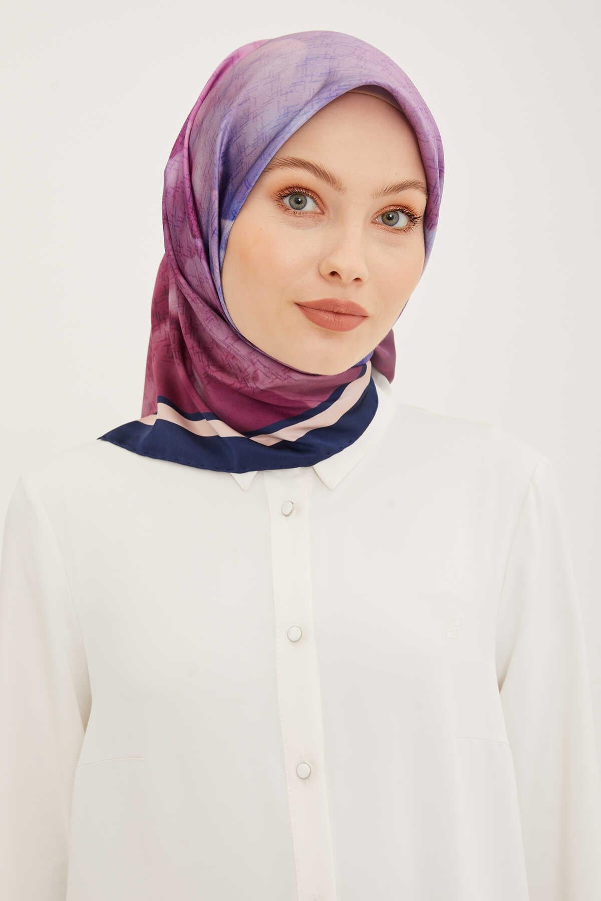 Armine Pembe Desenli Tivil İpek Eşarp 8906-36