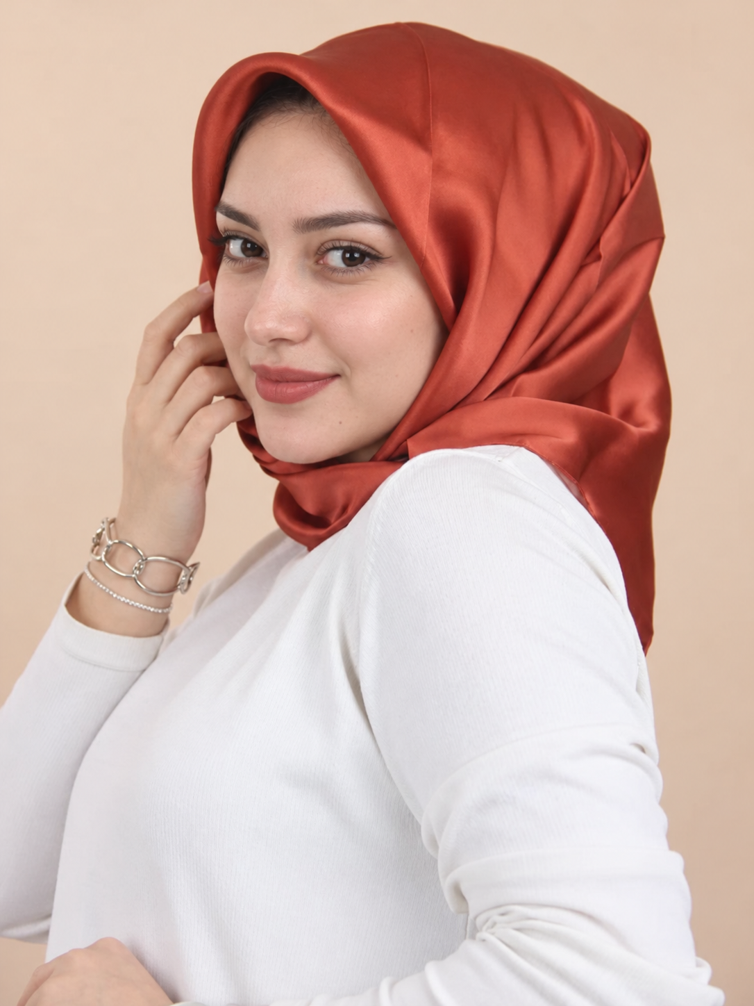 Armine Saf Sura İpek Eşarp 0010 147 Tarçın Düz Renk