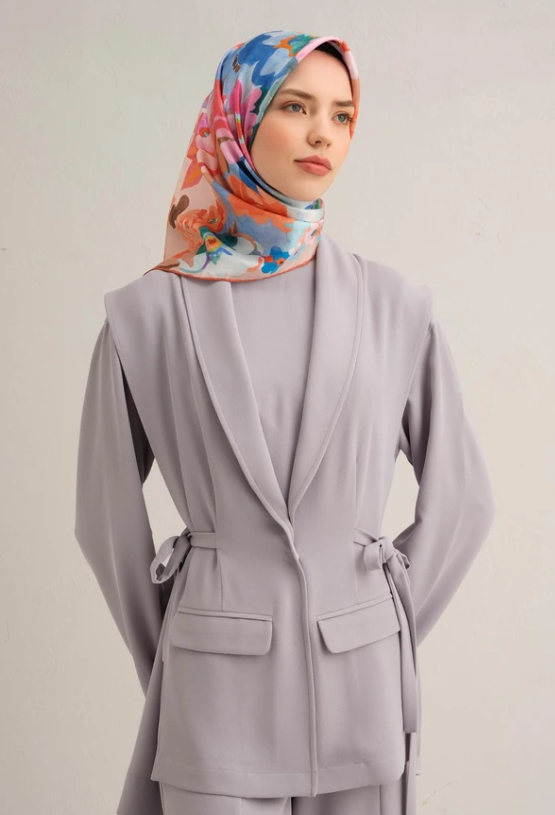 Armine Sura İpek Eşarp 9334-08 Krem Karışık Desen 