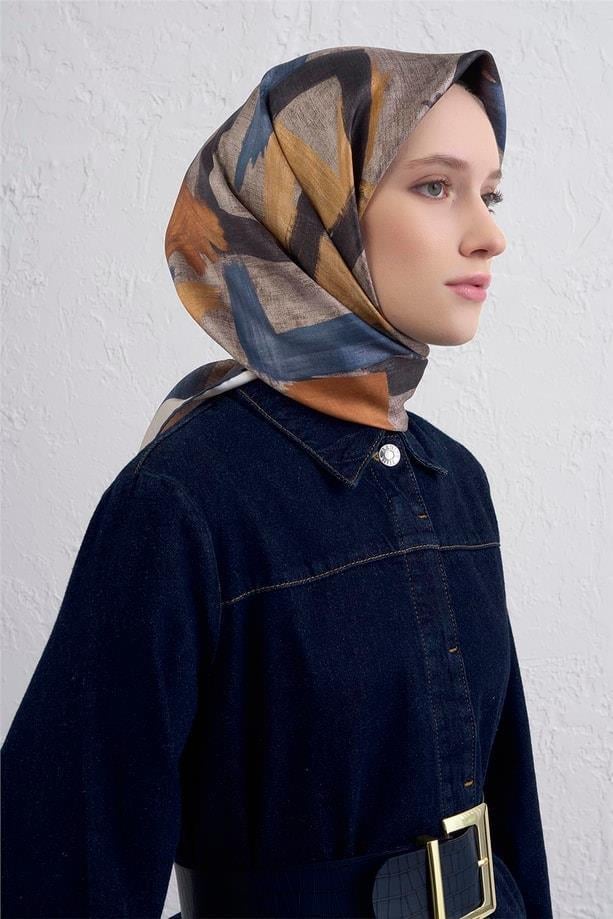 Armine Sura Saf İpek Eşarp 9413-01 Krem Karışık Desen