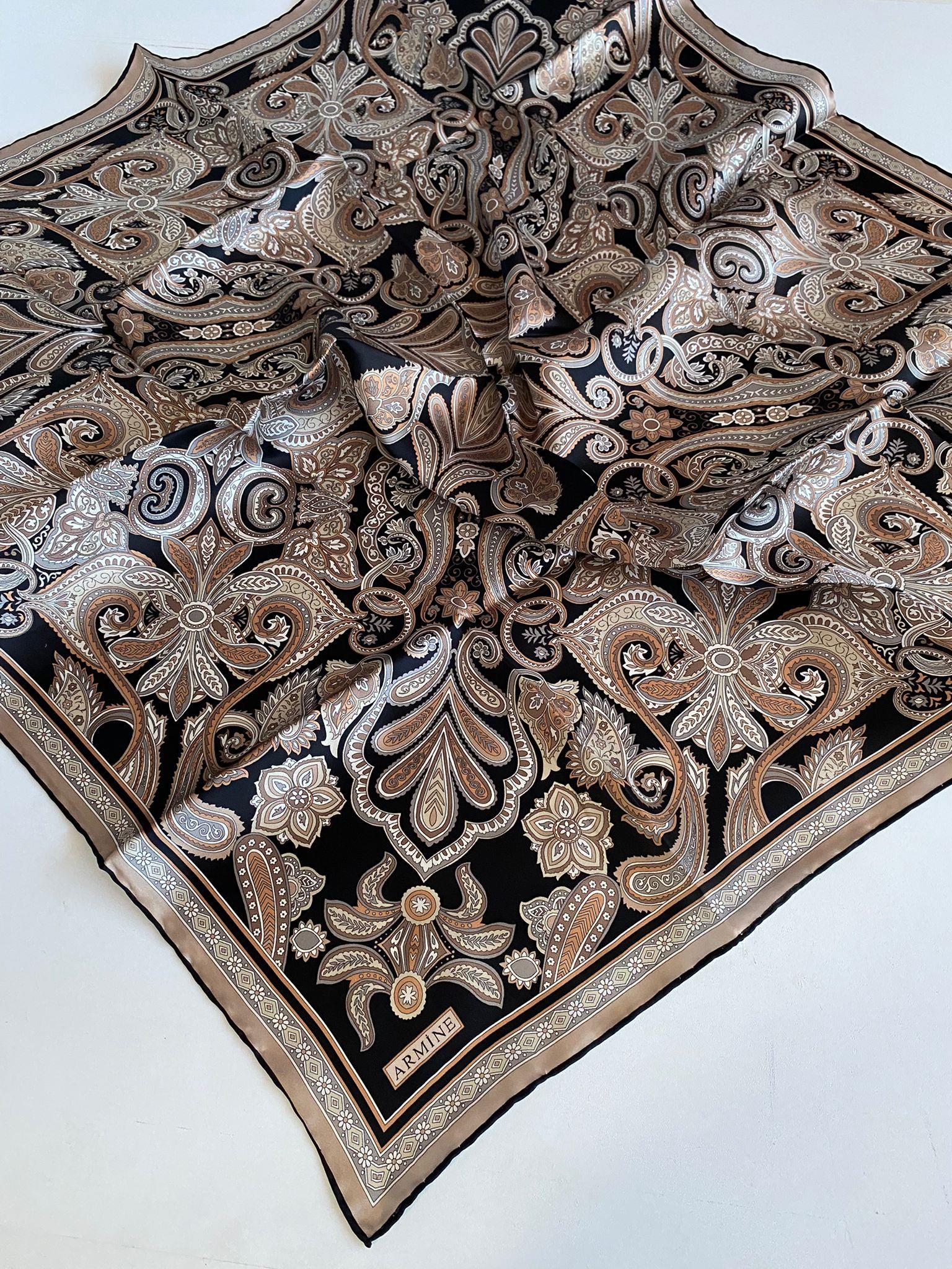 Armine Sura Saf İpek Eşarp 9421-02 Siyah Karışık Desen 