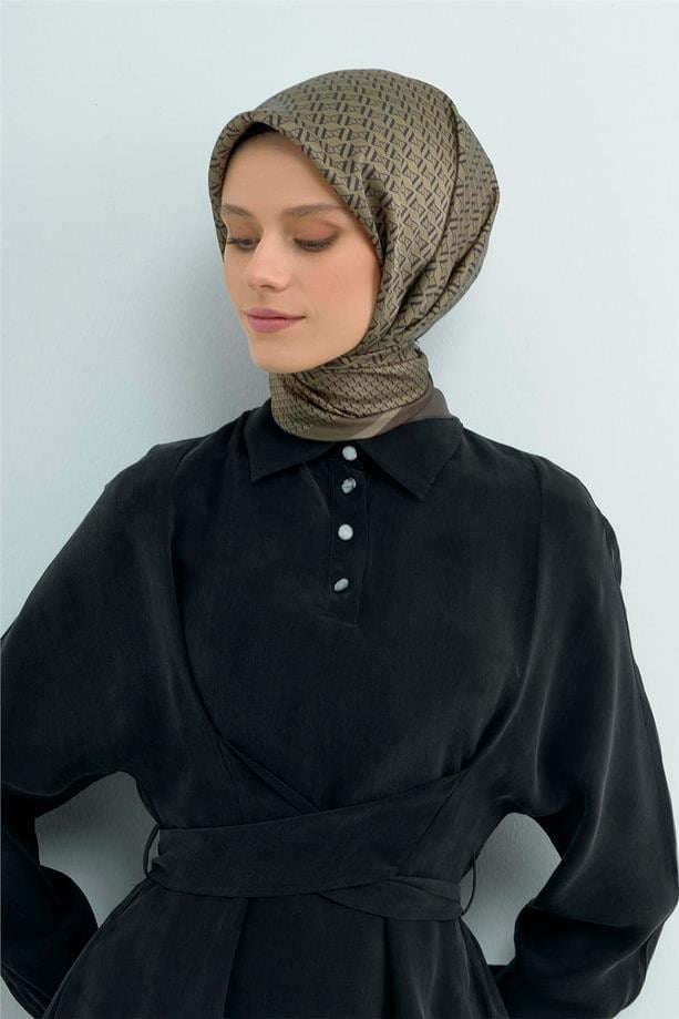 Armine Sura Saf İpek Eşarp 9502 - 55 Yeşil Logo Desen