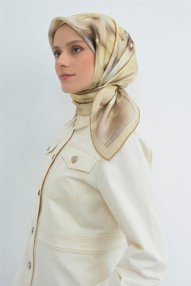 Armine Sura Saf İpek Eşarp 9515 - 35  Krem Pastel Çiçek Desen