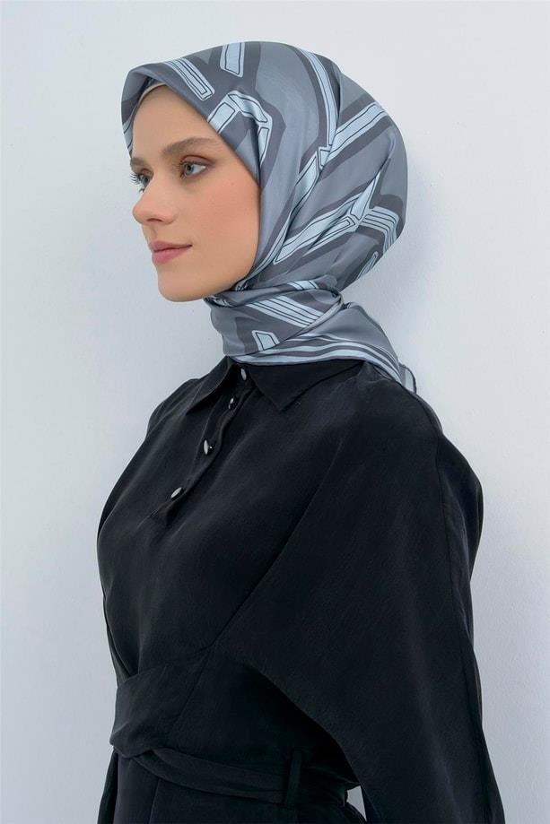 Armine Sura Saf İpek Eşarp 9547 - 05 Gri Soft Yeşil Simetrik Desen