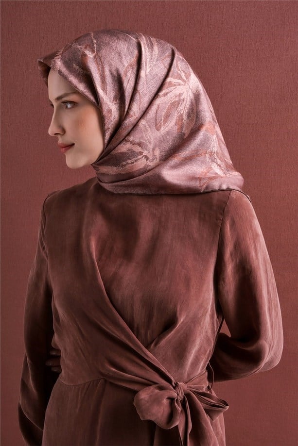 Armine Sura Saf İpek Eşarp 9600 36 Gül Kurusu Çiçek Desen 