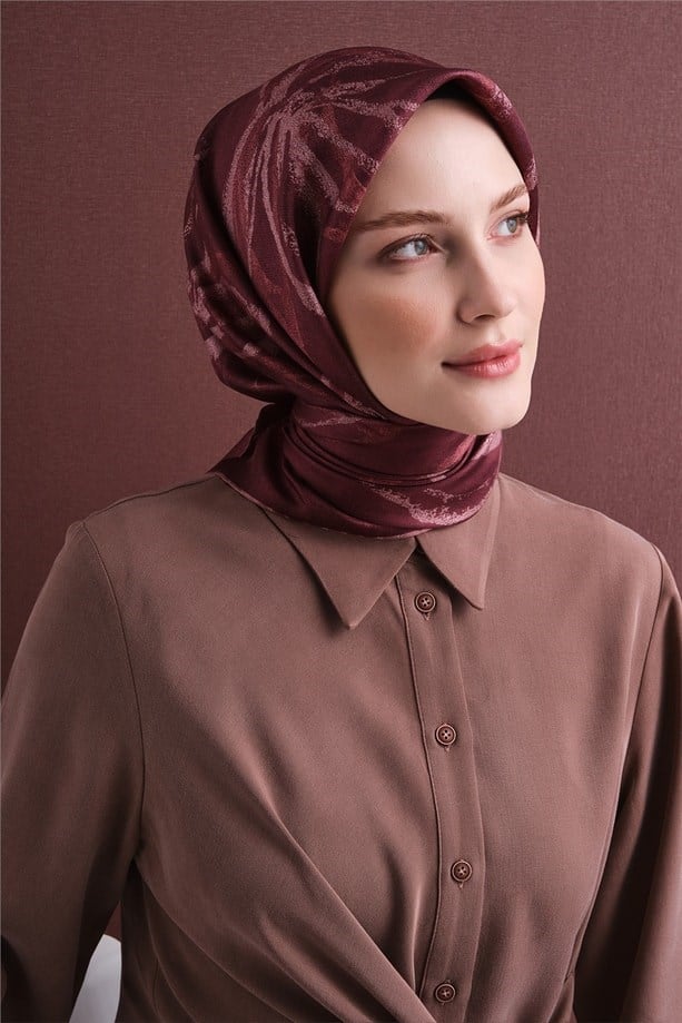 Armine Sura Saf İpek Eşarp 9600 50 Bordo Çiçek Desen 
