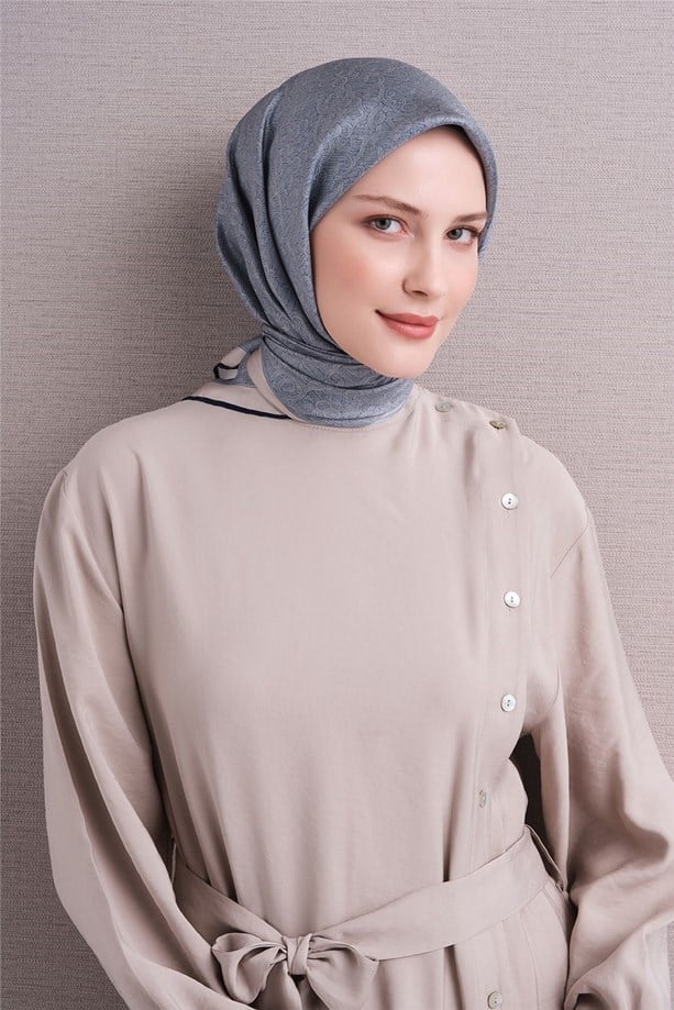 Armine Sura Saf İpek Eşarp 9601 03 Lacivert Vizon Geometrik Desen 