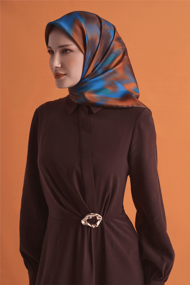 Armine Sura Saf İpek Eşarp 9605 56 Kahverengi Soyut Desen 