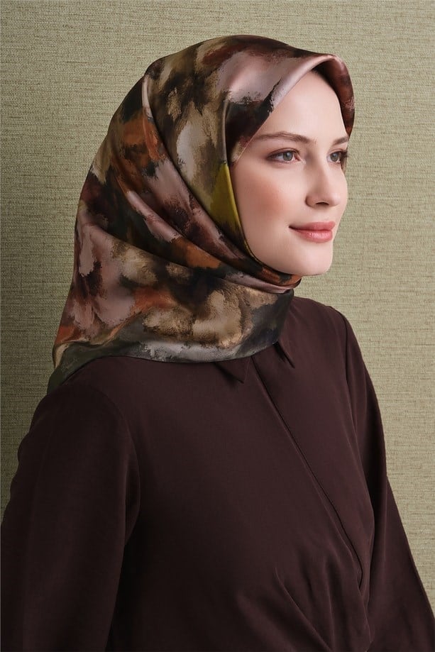 Armine Sura Saf İpek Eşarp 9613 05 Yeşil Çiçek Desen 