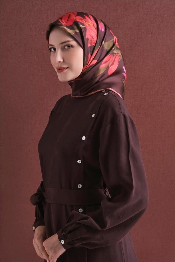 Armine Sura Saf İpek Eşarp 9620 06 Kahverengi  Çiçek  Desen 