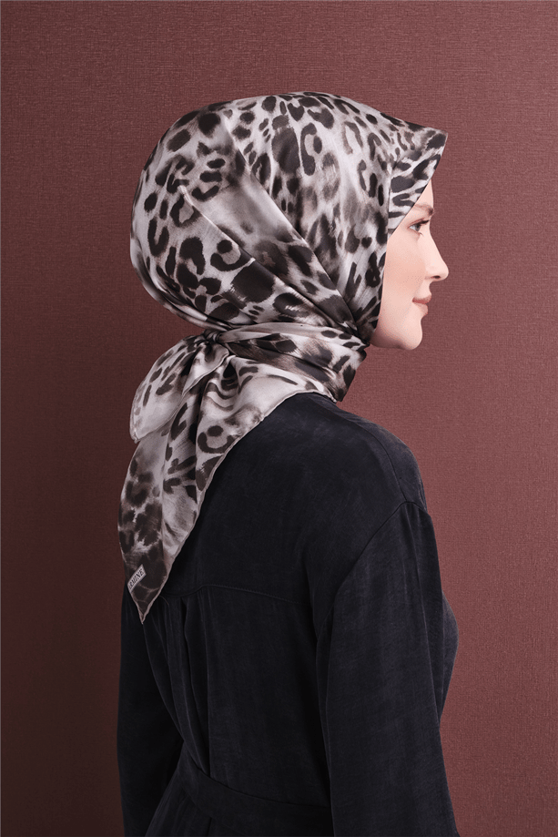 Armine Sura Saf İpek Eşarp 9641 84 Vizon Leopar Desen 