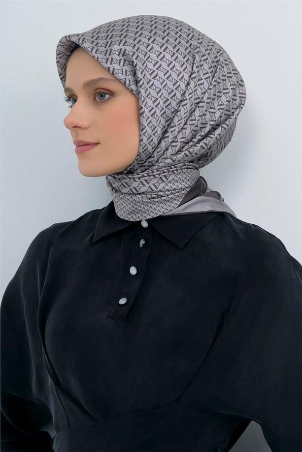Armine Tivil Saf İpek Eşarp 9502 - 85 Gri Füme Logo Desen