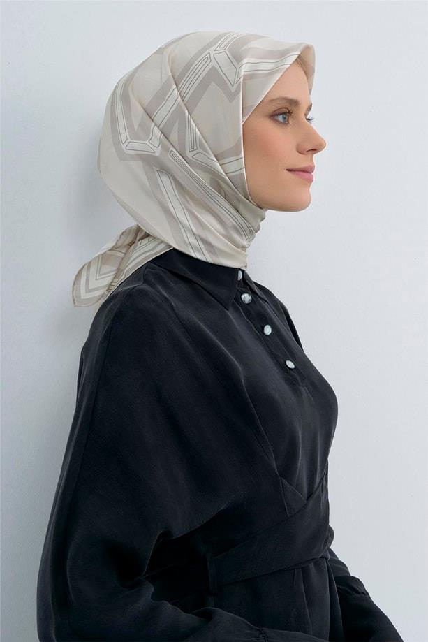 Armine Tivil Saf İpek Eşarp 9547 - 01 Krem Beyaz Geometrik Desen