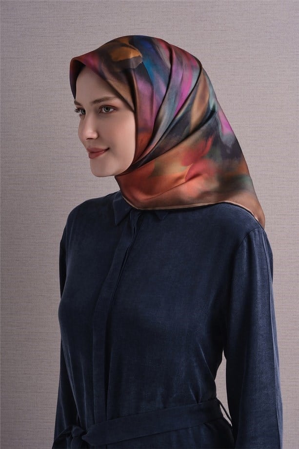 Armine Tivil  Saf İpek Eşarp 9603 01 Siyah Çiçek Desen 