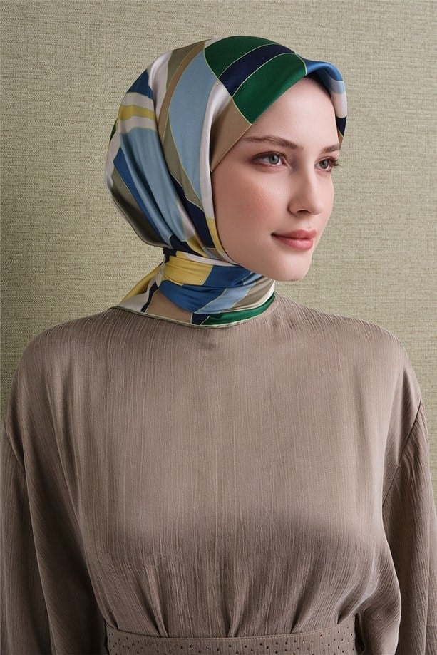 Armine Tivil Saf İpek Eşarp 9633 84 Yeşil Mavi Geometrik Desen 